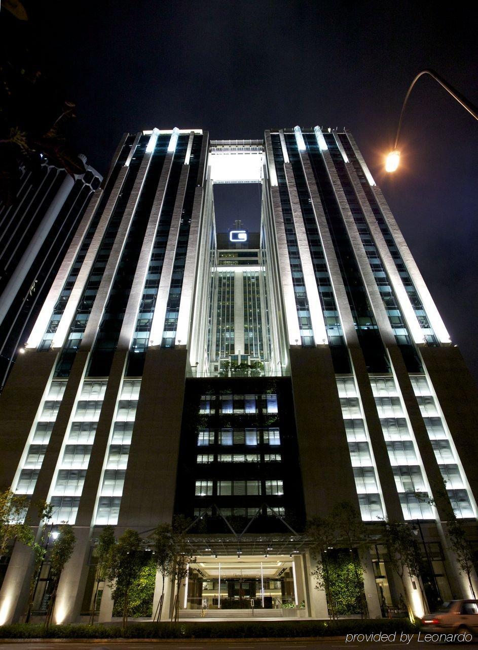 Gtower Hotel Kuala Lumpur Ngoại thất bức ảnh The hotel at night