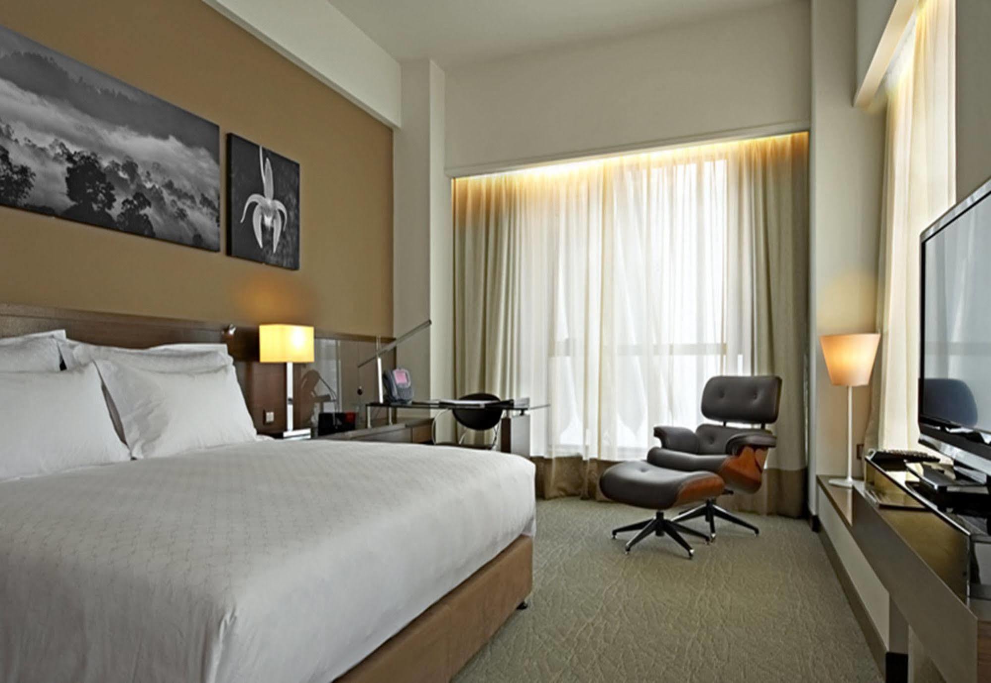 Gtower Hotel Kuala Lumpur Ngoại thất bức ảnh Deluxe Room