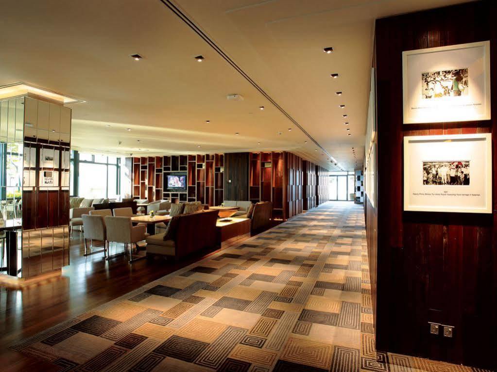 Gtower Hotel Kuala Lumpur Ngoại thất bức ảnh The Club lounge at Hong Kong International Airport
