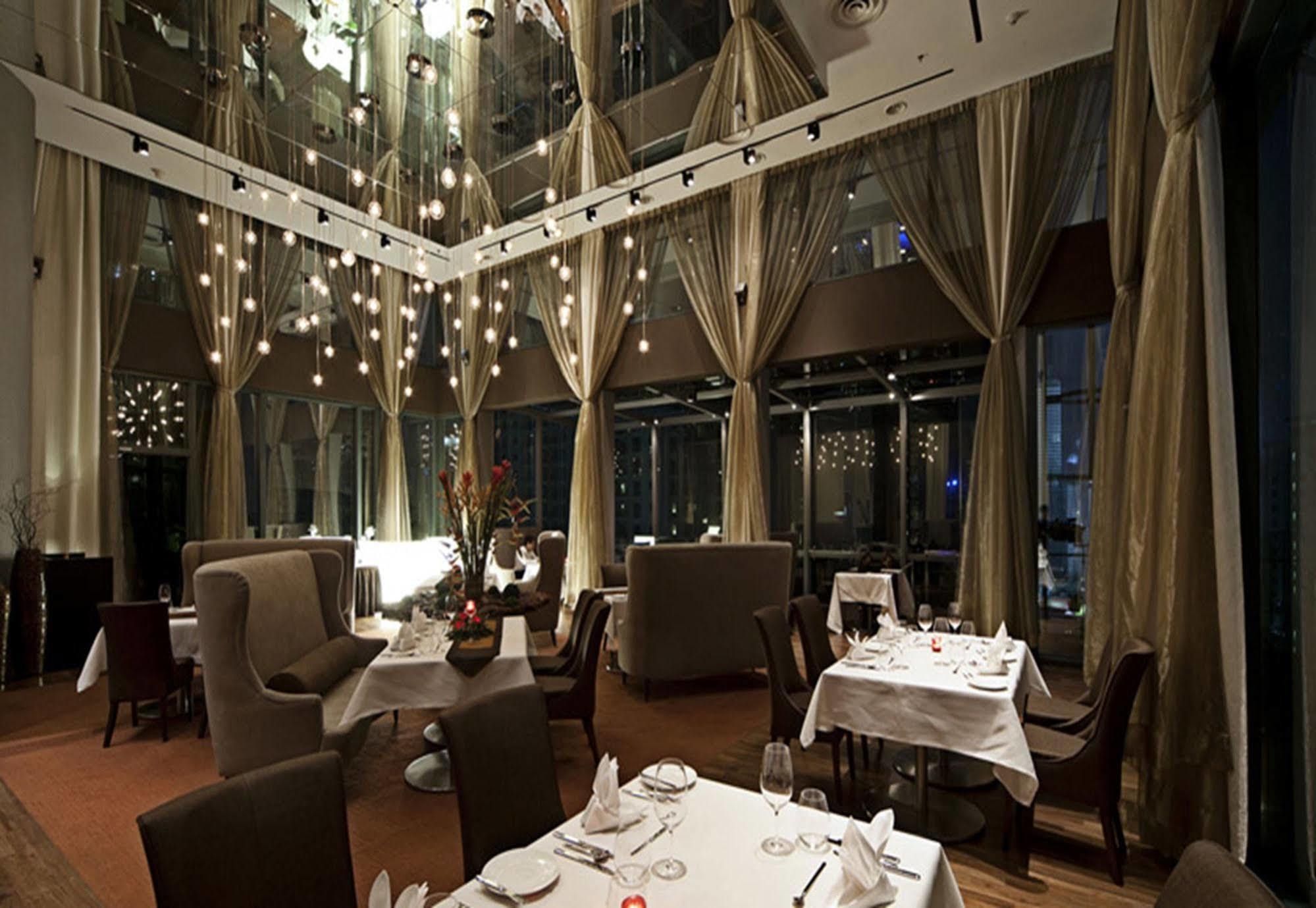 Gtower Hotel Kuala Lumpur Ngoại thất bức ảnh The interior of the restaurant
