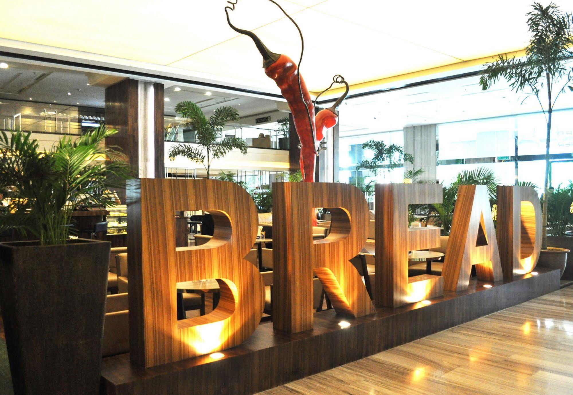Gtower Hotel Kuala Lumpur Ngoại thất bức ảnh The interior of a Bean Plus cafe