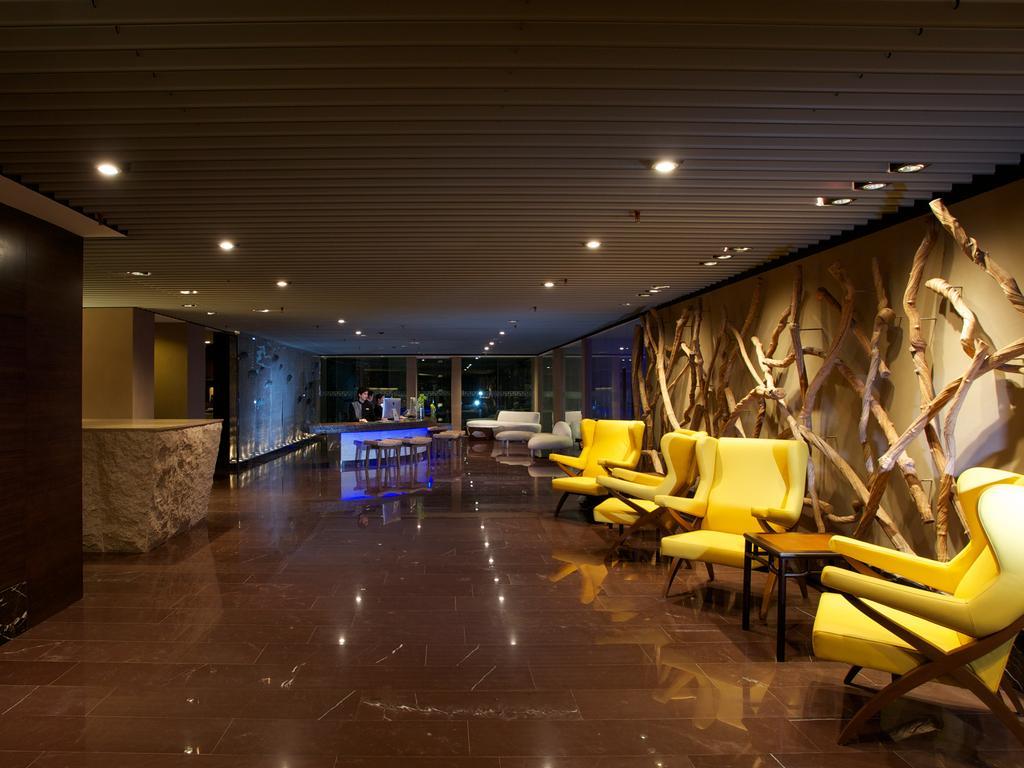 Gtower Hotel Kuala Lumpur Ngoại thất bức ảnh The lounge at the airport